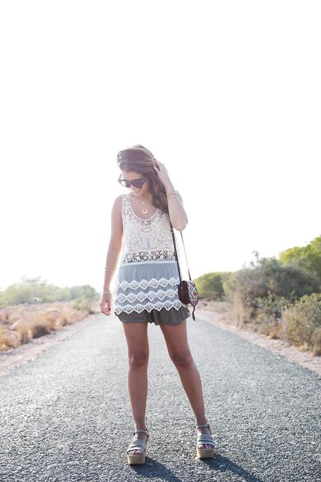 Festival_Outfit-Crochet_Top-Summer-Outfit-Collage_Vintage-13