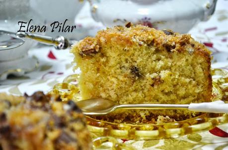 Pastel de coco y trocitos de chocolatinas variadas (KitKat, Choco Tubs...) Pastel de coco y trocitos de chocolatinas variadas (KitKat, Choco Tubs...)