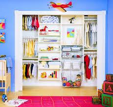 7 Consejos para que un armario pequeño luzca más amplio 7 Consejos para que un armario pequeño luzca más amplio