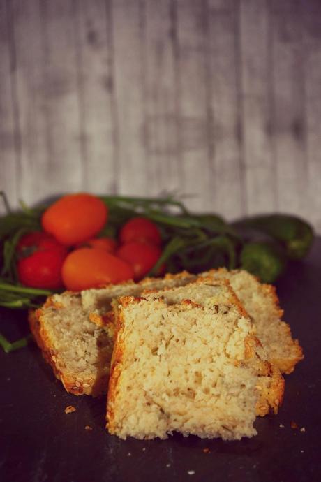 PAN DE CEBOLLINO, AJO Y ACEITE DE SESAMO