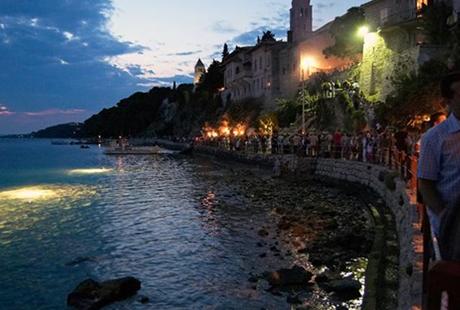 Fiesta Medieval de Rab en Croacia costa de rab en croacia