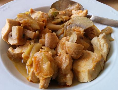 GUISO DE POLLO CON VERDURAS GUISO DE POLLO CON VERDURAS