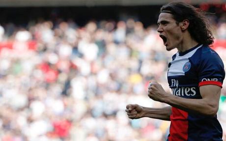 Wenger quiere contar con los goles de Cavani