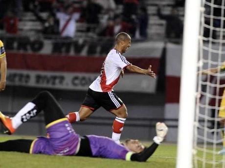 Sánchez, figura, grita uno de sus goles. Y eso que llegaba tocado...