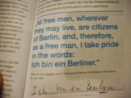 UNA TARDE EN LA NUEVA GALERÍA NACIONAL DE BERLÍN UNA TARDE EN LA NUEVA GALERÍA NACIONAL DE BERLÍN