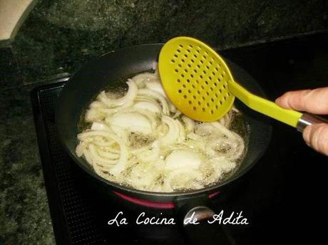 FRITADA DE PATATAS, PIMIENTOS Y CEBOLLA FRITADA DE PATATAS, PIMIENTOS Y CEBOLLA