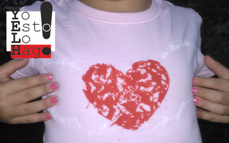 www.yoestolohago.com luciendo la camiseta