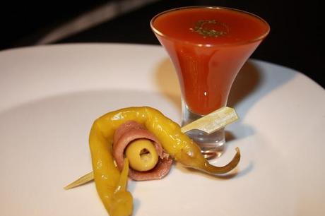 PINCHO GILDA CON CHUPITO DE GAZPACHO