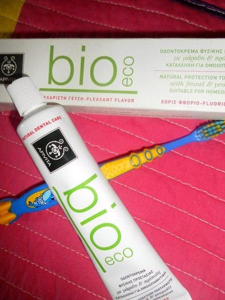 Apivita Bio Eco Crema Dental con Hinojo y Propoleo Sin Fluor farmacia, farmacia navarro, online, farmacia online, cosmética, salud, belleza, pasta de dientees, apivita bio eco crema dental, hinojo, propoleo, sin fluor,