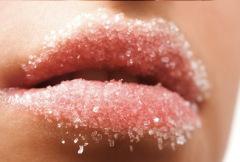 Labios suaves y carnosos exfoliacion