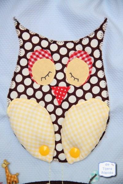 Mochila con Búho marrón en relieve Mochila con Búho marrón en relieve