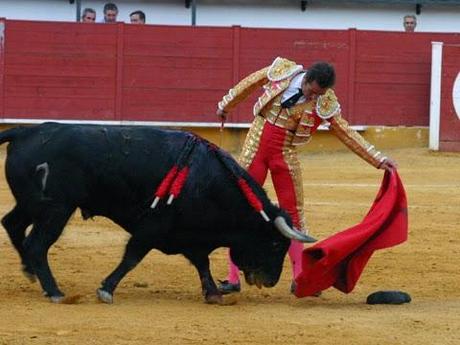 FANDI Y VENTURA PONEN EL ESPECTÁCULO Y FINITO FOGONAZOS DE ARTE