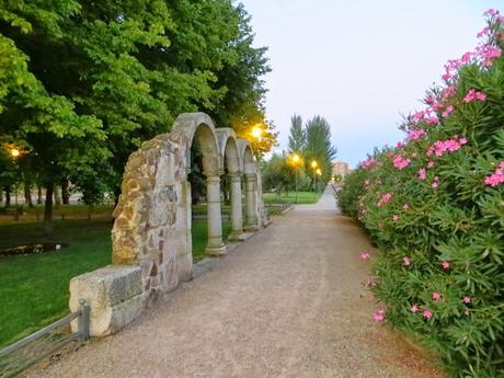Mérida Running o corriendo como un romano, con sandalias Mérida Running o corriendo como un romano, con sandalias