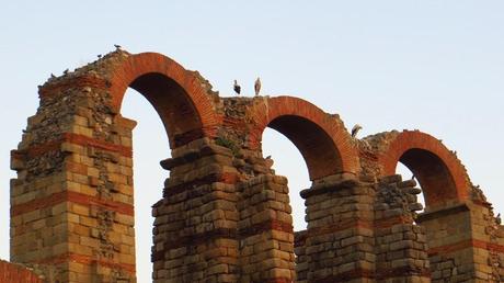 Mérida Running o corriendo como un romano, con sandalias Mérida Running o corriendo como un romano, con sandalias