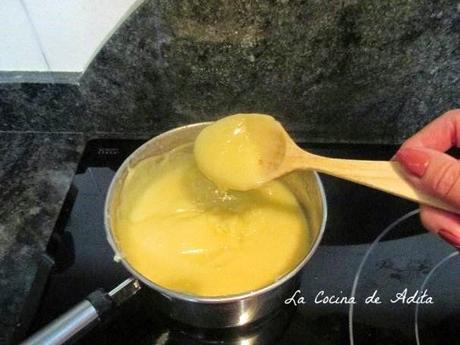 TARTA DE YEMAS Y CEREZAS AL KIRSCH TARTA DE YEMAS Y CEREZAS AL KIRSCH