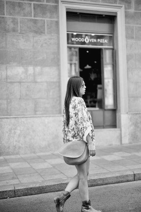 street style barbara crespo floral kimono she inside fashion blogger outfit blog de moda street style barbara crespo floral kimono she inside fashion blogger outfit blog de moda