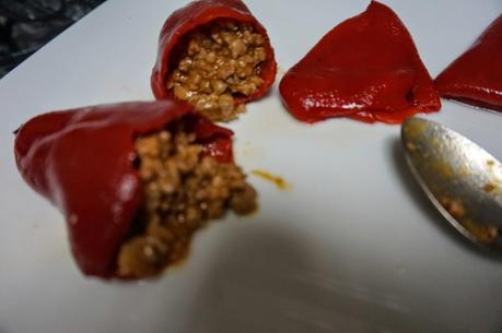 Pimientos del piquillo rellenos de carne Pimientos del piquillo rellenos de carne