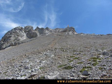 Ruta Vegas del Toro, Canal del Vidrio, Peña Vieja, Urriellu: Subiendo Peña Vieja