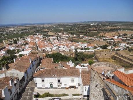 Torre das Tres Coroas (Estremoz)