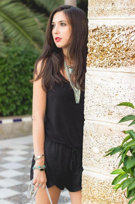 La Importancia De Los Complementos outfit total black