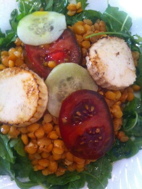 ensalada-de-lentejas-tomate-y-queso-fresco-a-la-plancha Ensalada de Lentejas Tomate y Queso Fresco a la Plancha