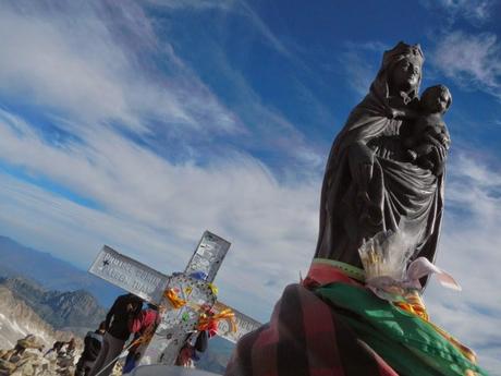 El Pico Aneto (3.404 metros), la cumbre más alta de los Pirineos El Pico Aneto (3.404 metros), la cumbre más alta de los Pirineos