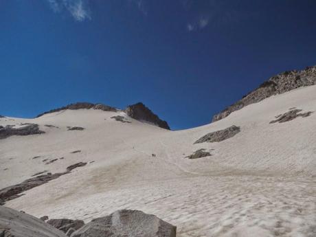 El Pico Aneto (3.404 metros), la cumbre más alta de los Pirineos El Pico Aneto (3.404 metros), la cumbre más alta de los Pirineos