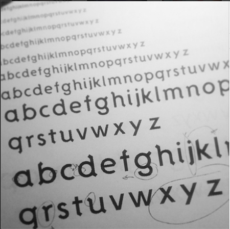 De la fuente. Una tipografía gratuita de Alex de la Fuente De la fuente. Una tipografía gratuita de Alex de la Fuente