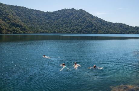 Satonda Island. Un islote con un lago salado interior