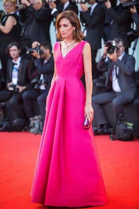 nieves alvarez de alberta ferretti en el festival de venecia 2014