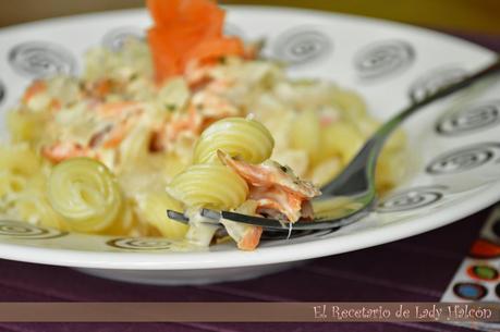 Pasta Amorelli con crème fraîche y trucha ahumada Pasta Amorelli con crème fraîche y trucha ahumada