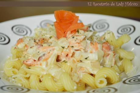 Pasta Amorelli con crème fraîche y trucha ahumada Pasta Amorelli con crème fraîche y trucha ahumada