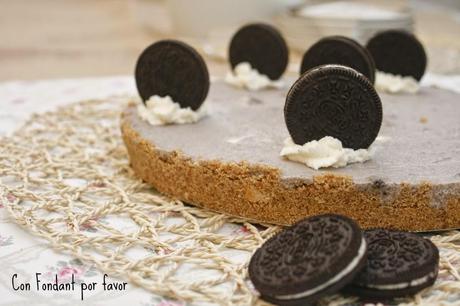 Tarta de queso sin horno con sabor a galleta Oreo. Tarta de queso sin horno con sabor a galleta Oreo.