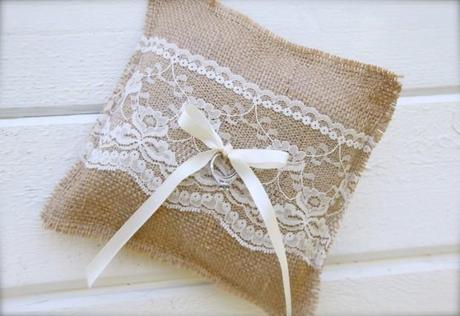 Bodas rústicas: ideas originales para bodas otoñales Portaalianzas para bodas rústicas y vintage
