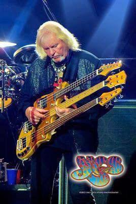 YES: El Bajo Triple de CHRIS SQUIRE YES: El Bajo Triple de CHRIS SQUIRE
