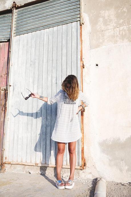 ETHNIC DRESS Boho_Dress-Summer-Oysho-Wedges-Silver-Outfit-Street_Style-20