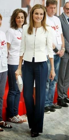 Dña. Letizia, !el blanco le sienta tan bien!