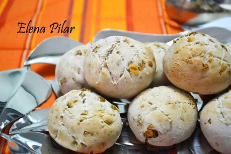 Mini panecillos caseros de nueces Mini panecillos caseros de nueces