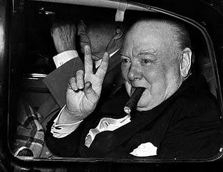 Winston Churchill, líder Tory - 09/10/1940. Winston Churchill, líder Tory - 09/10/1940.