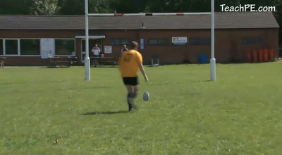 HUMOR: PRUEBA DE HABILIDAD PARA PATEAR HUMOR: PRUEBA DE HABILIDAD PARA PATEAR