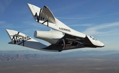 SpaceShipTwo realizó con éxito primer vuelo de planeo