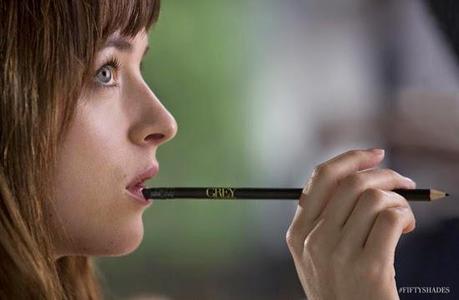 IMAGEN PROMOCIONAL DE DAKOTA JOHNSON EN “CINCUENTA SOMBRAS DE GREY”