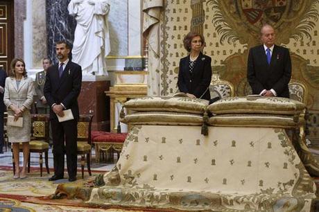 La Proclamación Real del Príncipe de Asturias como Su Majestad el Rey Felipe VI de España La Proclamación Real del Príncipe de Asturias como Su Majestad el Rey Felipe VI de España