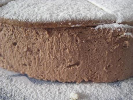 TARTA MOUSSE DE CREMA GANACHE CON PASTA AZUCARADA TARTA MOUSSE DE CREMA GANACHE CON PASTA AZUCARADA