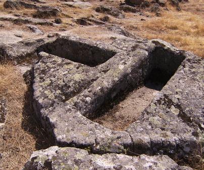 Necrópolis de Malamoneda. Hontanar Necrópolis de Malamoneda. Hontanar