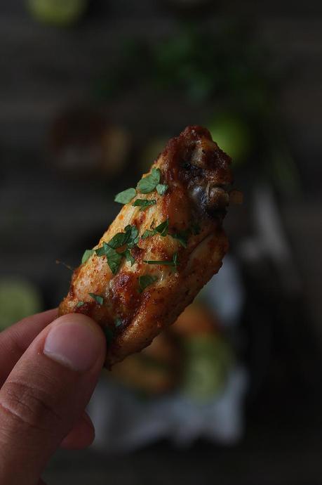 Alitas de pollo adobadas con curry y lima Alitas de pollo adobadas con curry y lima