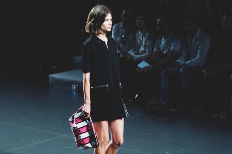 Madrid_Fashion-Week-Juan_Vidal-Priceless-Backless_Top-White_Skirt-Lace_Up_Sandals-Outfit-Street_Style-53