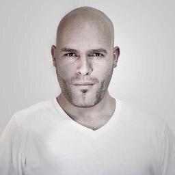 ~♥ Top Ten Tuesday #11 - Autores de los que leí un libro pero necesito más https://pbs.twimg.com/profile_images/431499865156096001/vDrsbWhS.jpeg