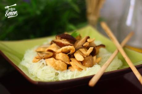 Fideos de soja con wok de pollo y setas shitake receta-fideos-setas-chinas