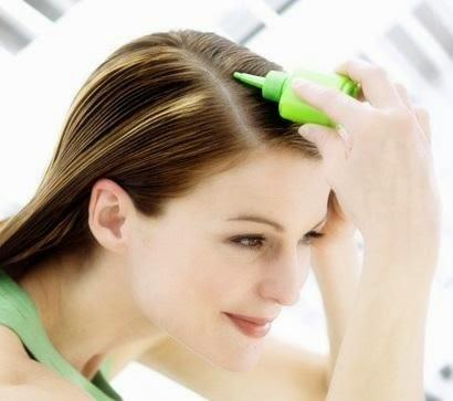 TIPS PARA DISIMULAR LAS RAICES DEL CABELLO TEÑIDO TIPS PARA DISIMULAR LAS RAICES DEL CABELLO TEÑIDO